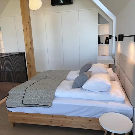 Dom Nad Jeziorem Sauna Balia Z Jacuzzi Prázdninový dům *