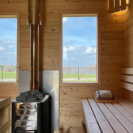 Prázdninový dům Dom Nad Jeziorem Sauna Balia Z Jacuzzi *