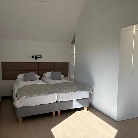 Dom Nad Jeziorem Sauna Balia Z Jacuzzi