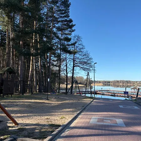 Dom Nad Jeziorem Sauna Balia Z Jacuzzi Feriehus Güldenboden